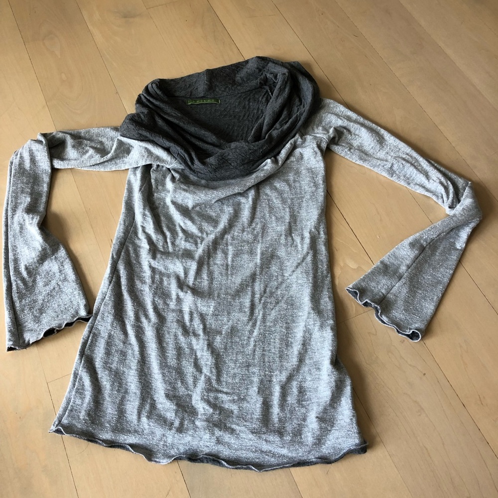 Velvet cowl neck long sleeved shirt